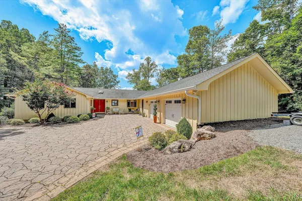 $1,200,000 | 116 Deer Creek Drive, Moneta, VA 24121
