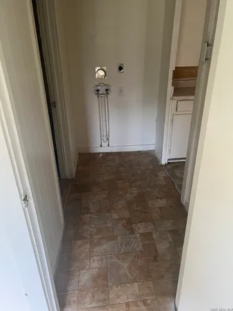 $750 | 627 East Leona Street, Uvalde, TX 78801