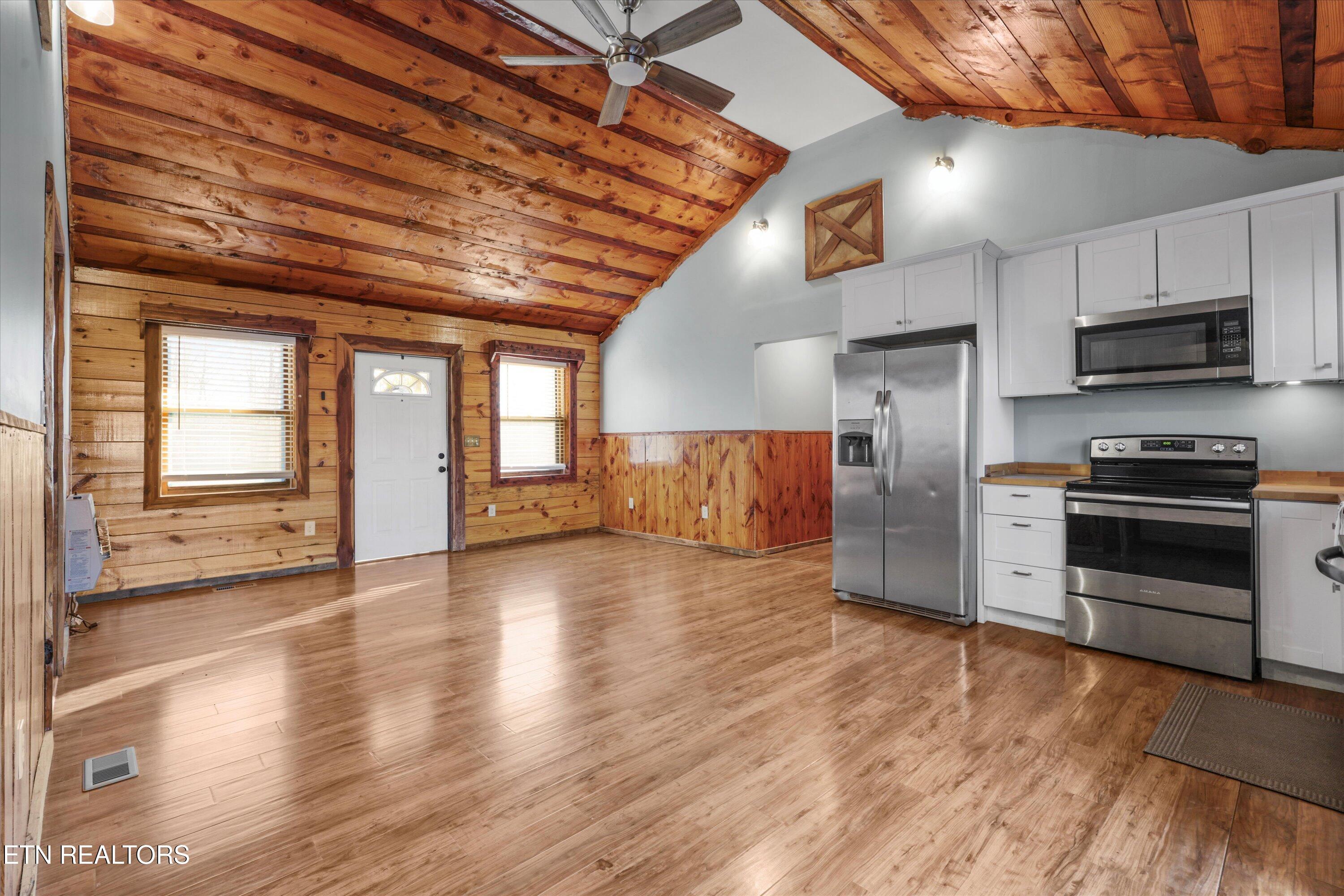 2719 Oak Grove Road Rocky Top, TN 37769 - Photo 7 of 42 09-2719 Oak Grove Rd09 (1)