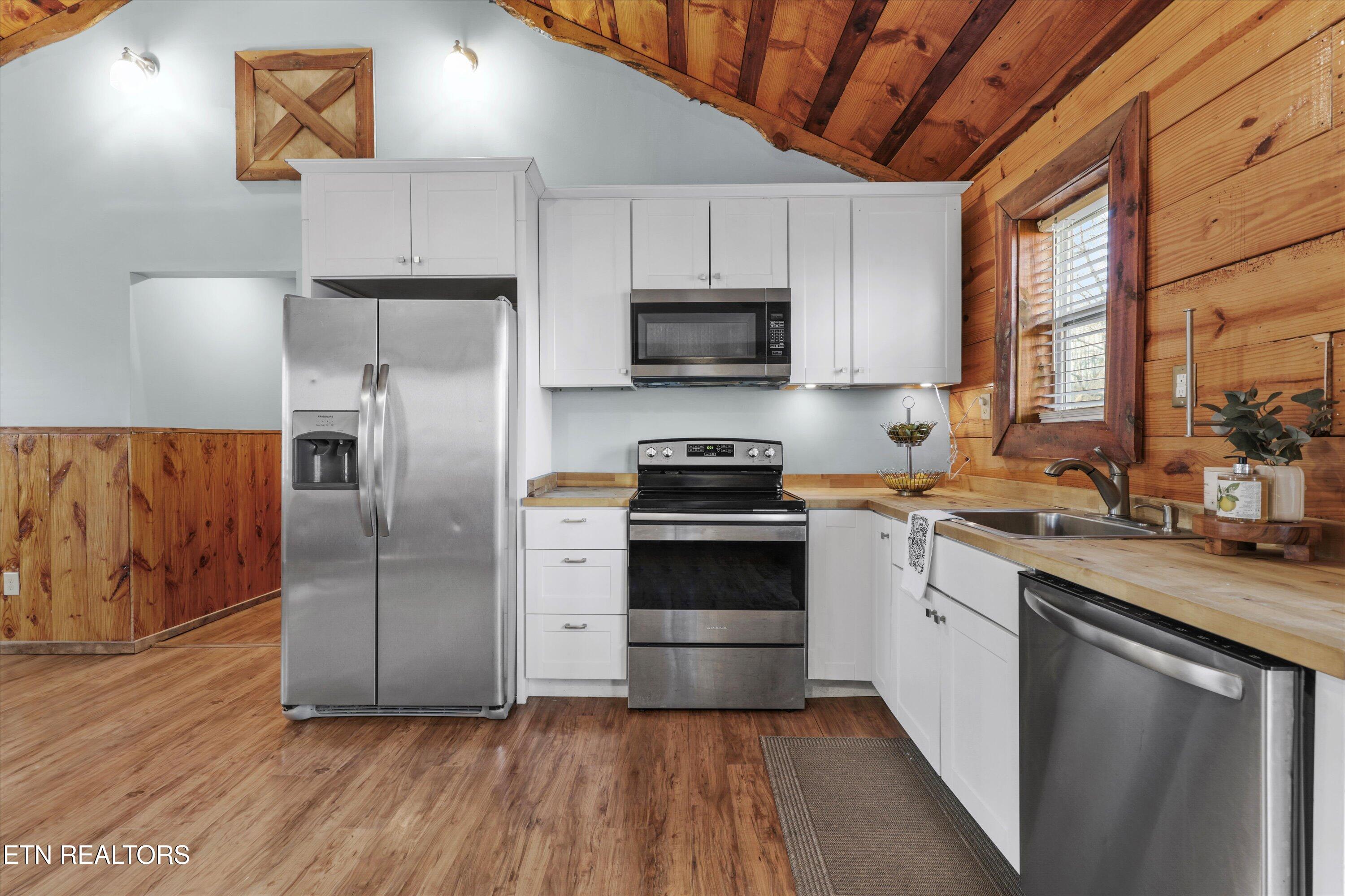 2719 Oak Grove Road Rocky Top, TN 37769 - Photo 8 of 42 10-2719 Oak Grove Rd10