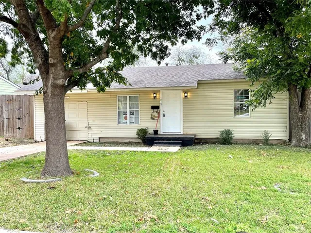 $1,500 | 1316 Caruth Drive, Garland, TX 75040