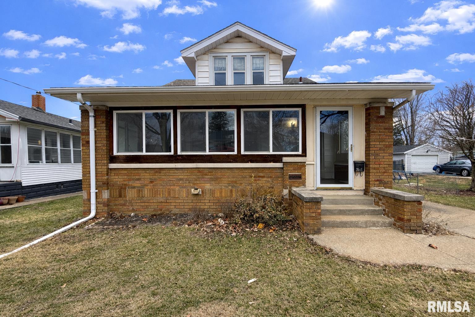 3011 North Delaware Street Peoria, IL 61603 - Photo 1 of 41