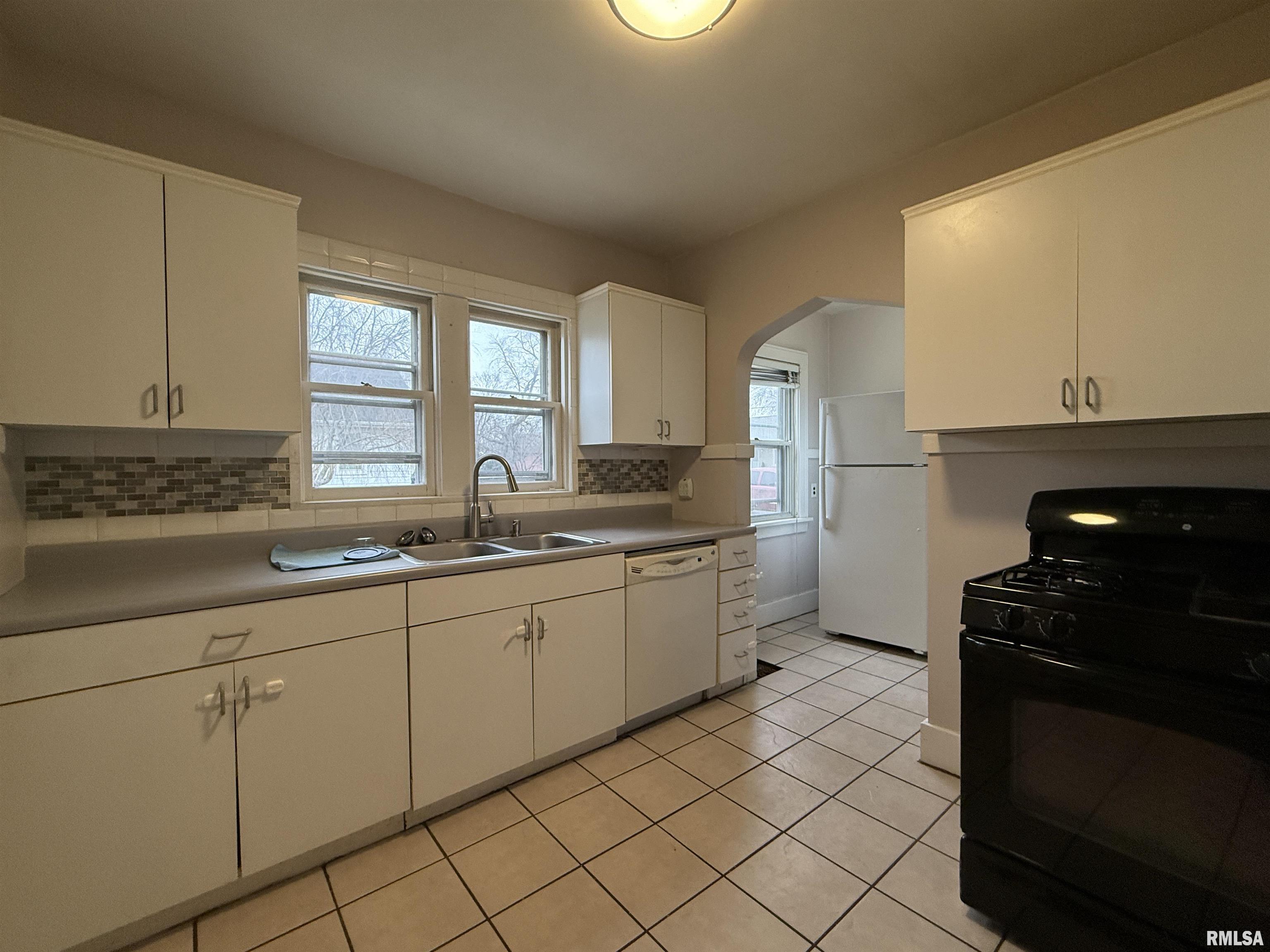 3011 North Delaware Street Peoria, IL 61603 - Photo 14 of 41