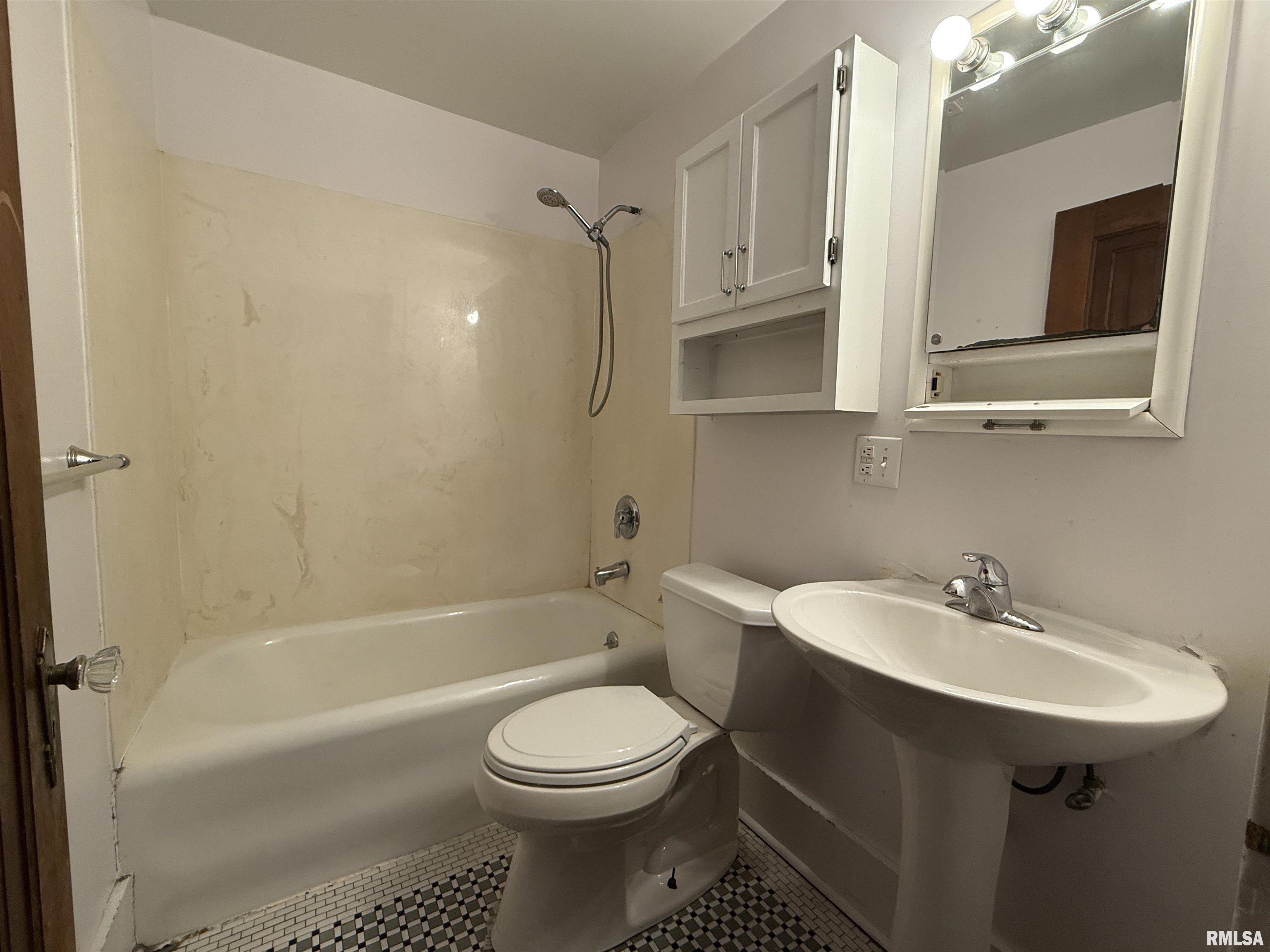 3011 North Delaware Street Peoria, IL 61603 - Photo 16 of 41