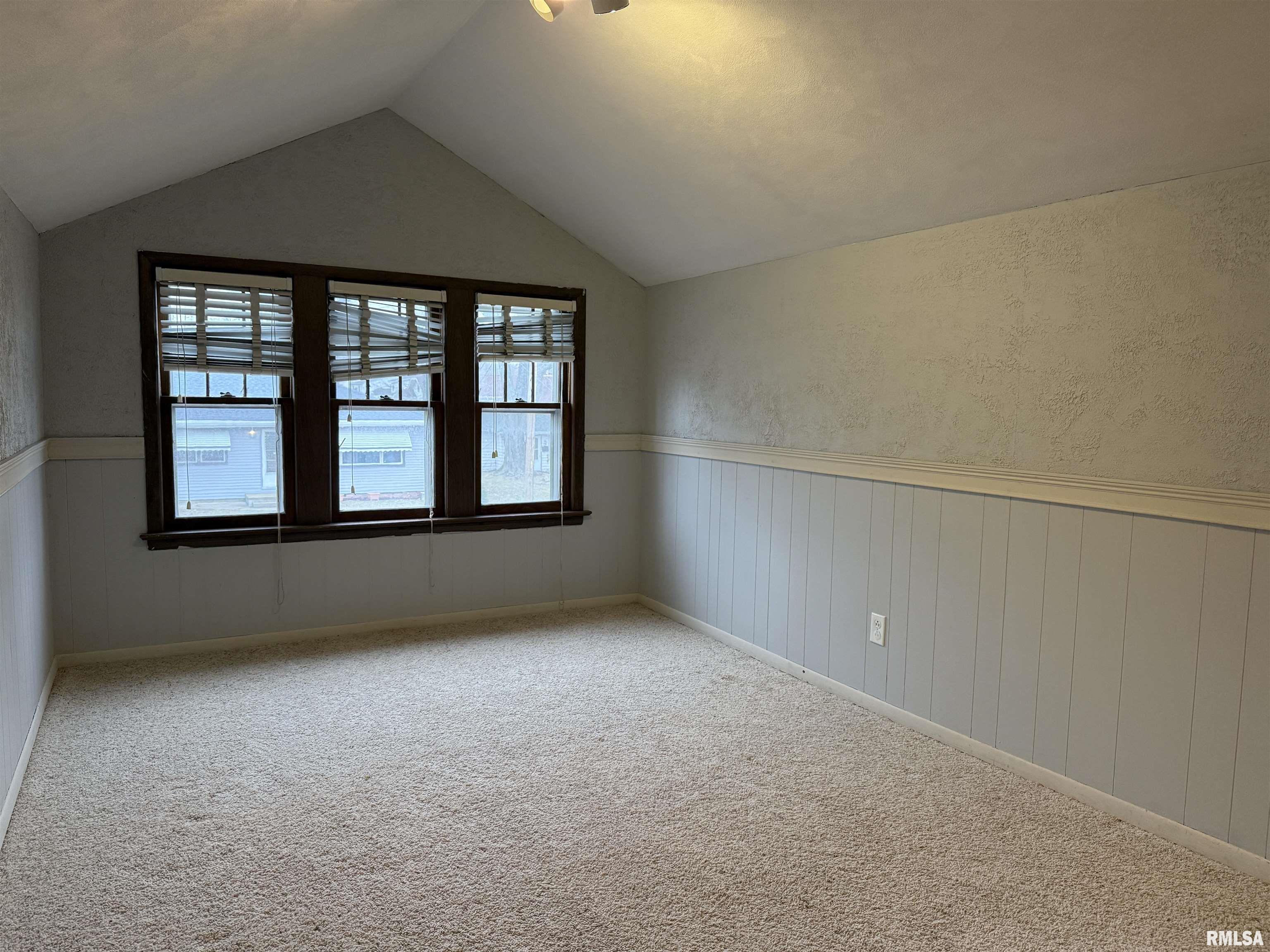 3011 North Delaware Street Peoria, IL 61603 - Photo 28 of 41