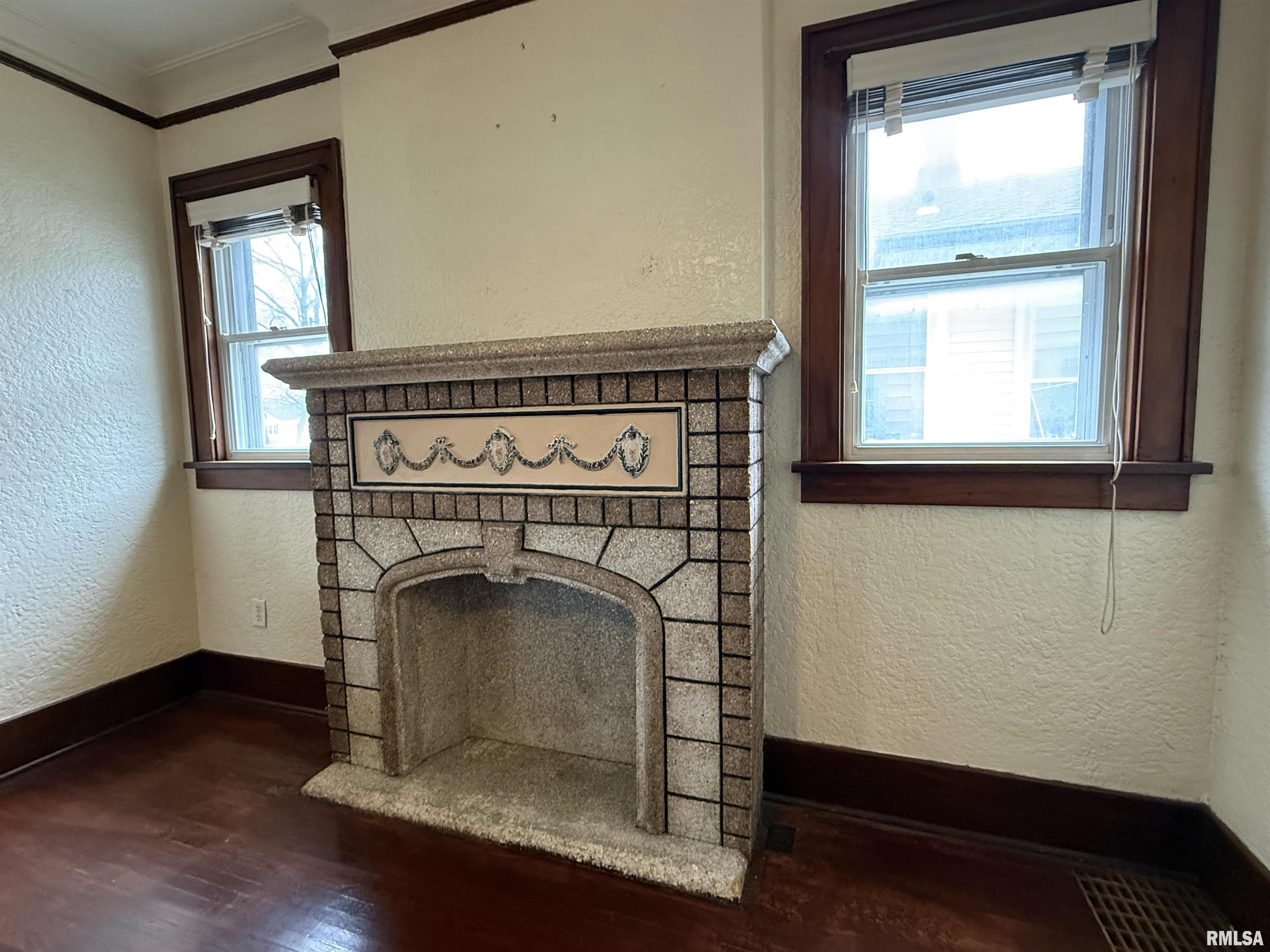 3011 North Delaware Street Peoria, IL 61603 - Photo 10 of 41