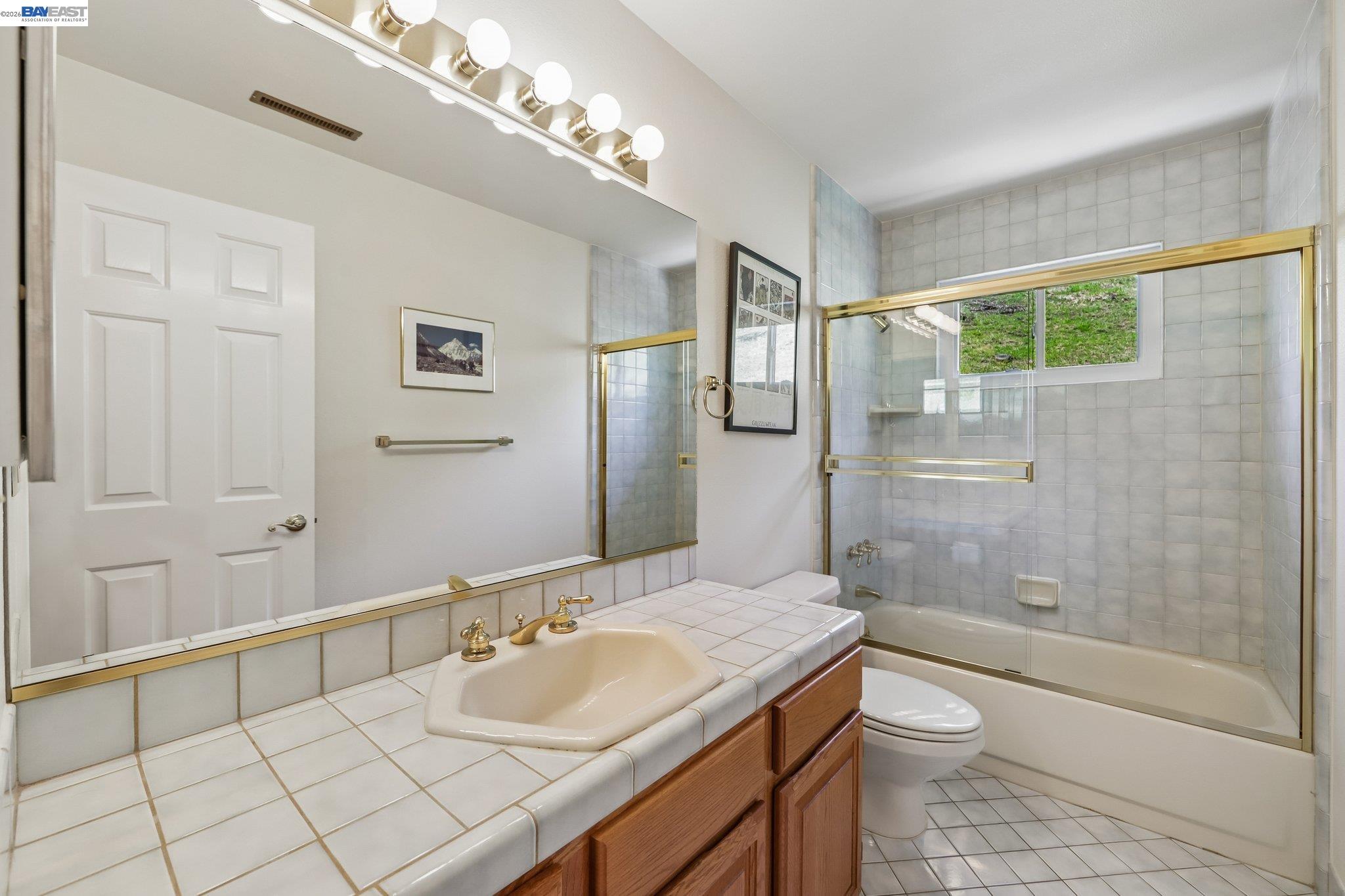 26 Oak Road Orinda, CA 94563 - Photo 35 of 58