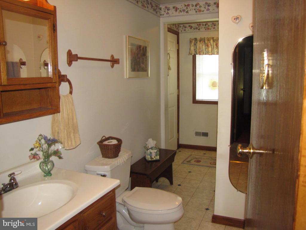 3810 Pawnee Road Columbia, PA 17512 - Photo 17 of 36 Gallery Image 17