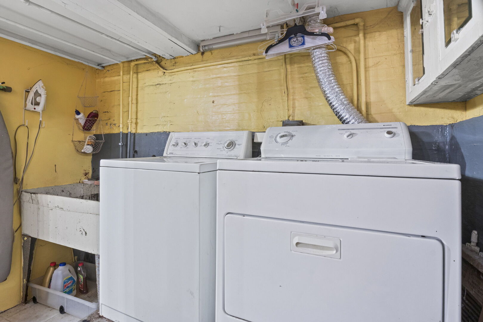 15 East 155th Street Harvey, IL 60426 - Photo 23 of 25 a utility room with dryer and washer