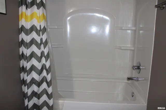 $206,180 | 503 Stillwater Drive, Chillicothe, IL 61523