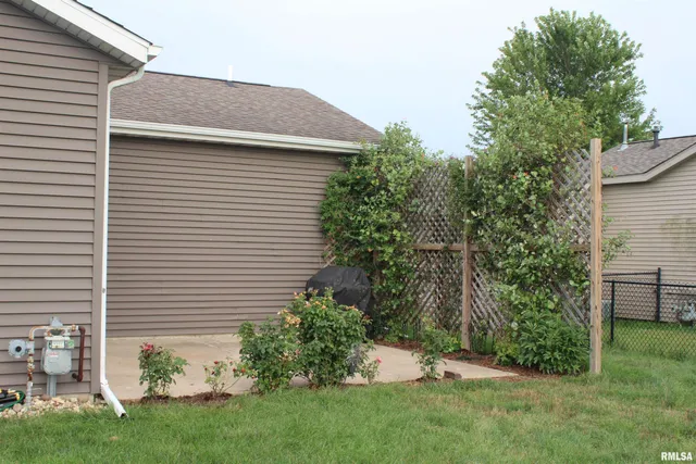 $206,180 | 503 Stillwater Drive, Chillicothe, IL 61523