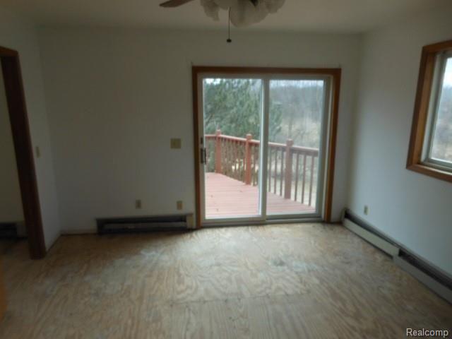 2226 Swarthout Road Pinckney, MI 48169 - Photo 32 of 35 DSCN7357.JPG