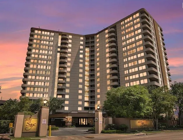 $2,999 | 3525 Sage Road, Unit 1517, Houston, TX 77056