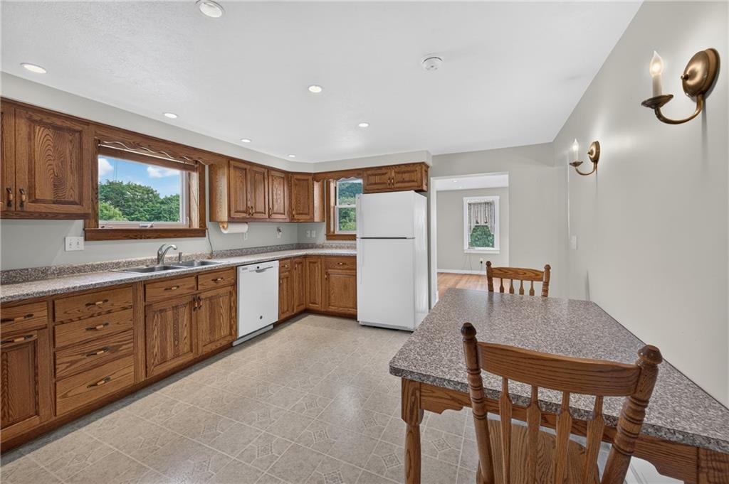 133 Lower Hayes Road Kittanning, PA 16201 - Photo 4 of 48