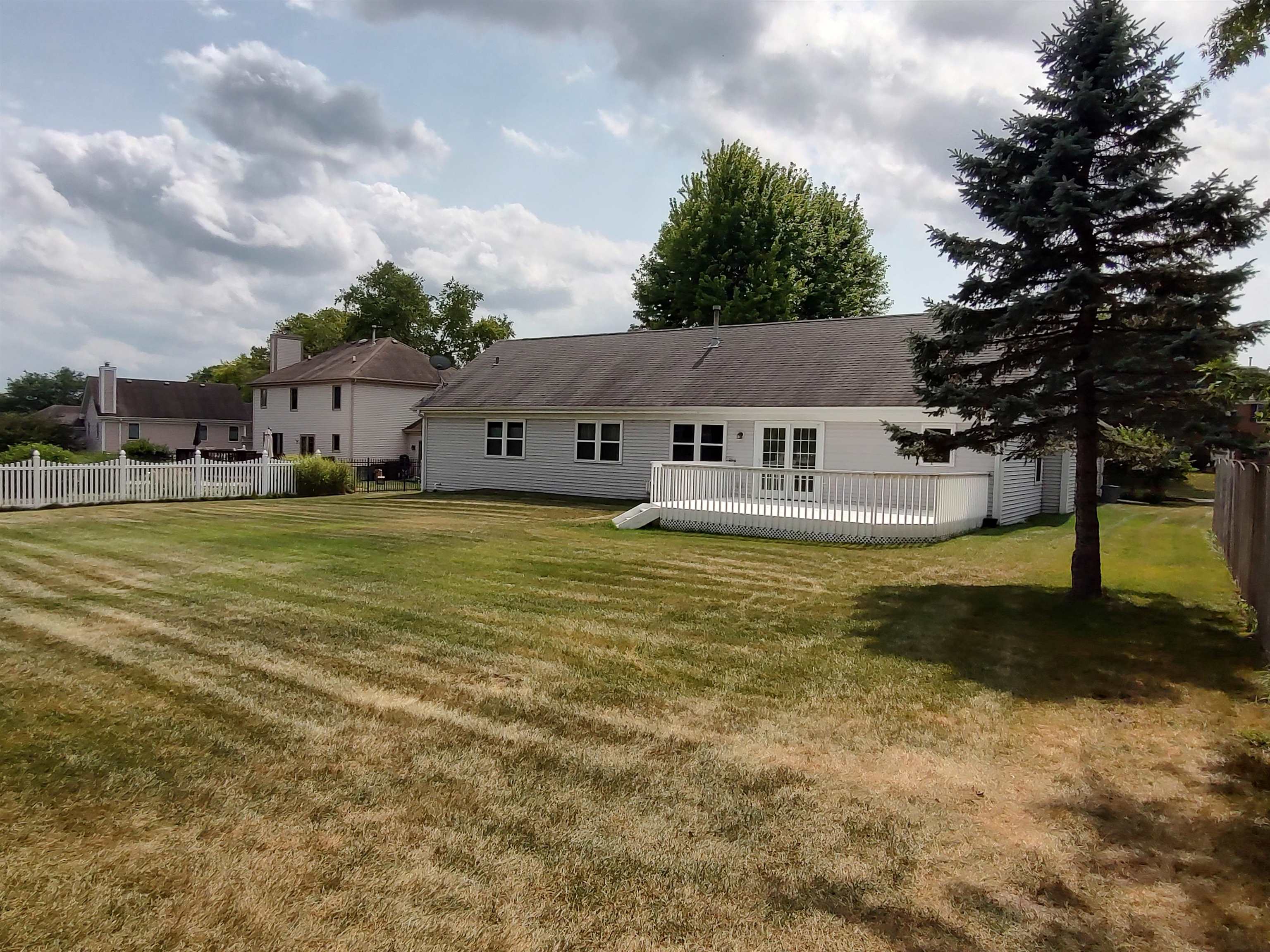 1174 Butler Road Rockford, IL 61108 - Photo 10 of 35