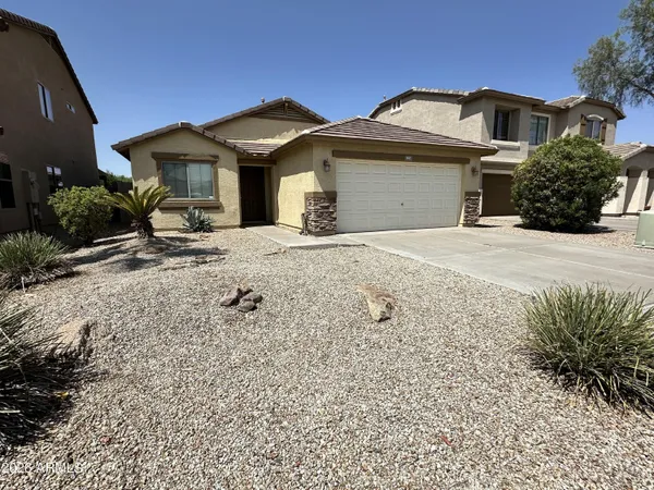 $1,725 | 1847 West Desert Seasons Drive, San Tan Valley, AZ 85144