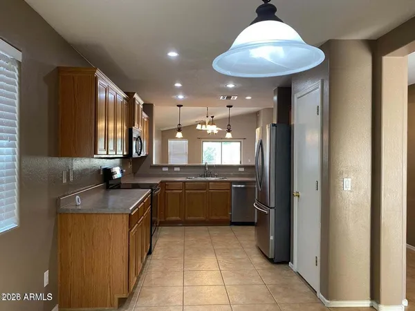 $1,725 | 1847 West Desert Seasons Drive, San Tan Valley, AZ 85144