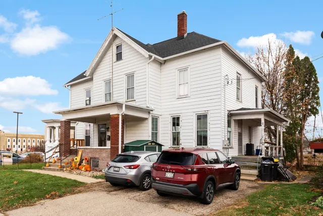 $299,000 | 1420 9th Street, Monroe, WI 53566