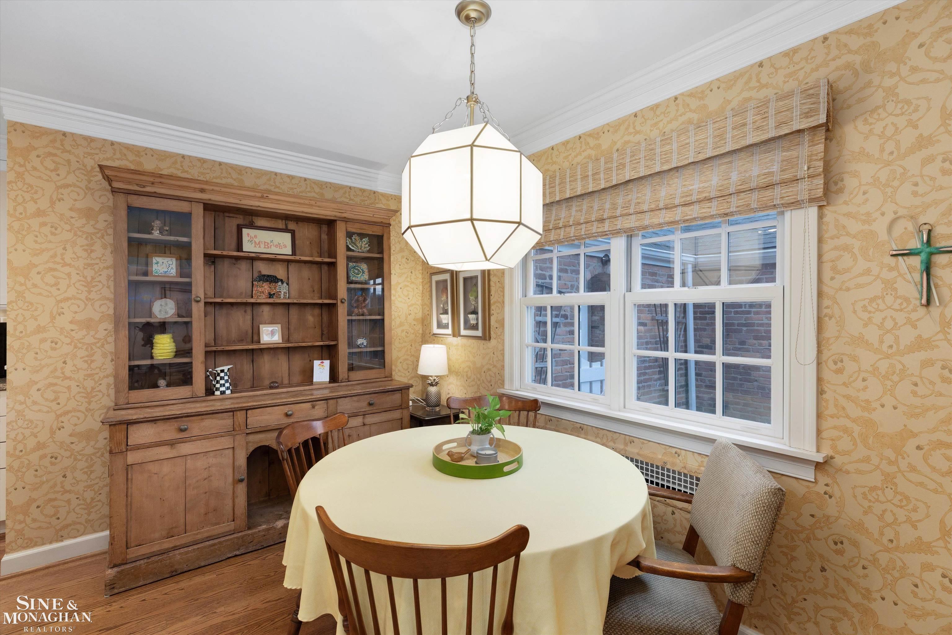 218 Merriweather Road Grosse Pointe, MI 48236 - Photo 18 of 51 50194541-5f49fe21-a716-4d59-8075-4a15035e1232.JPG