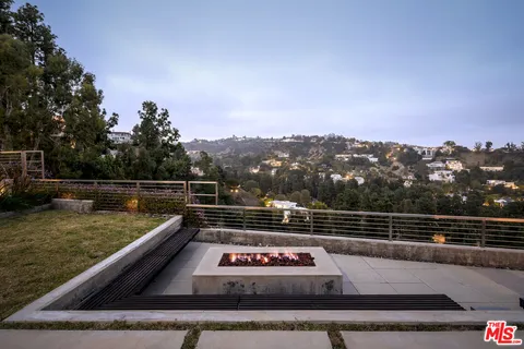 $6,995,000 | 1270 Lago Vista Drive, Beverly Hills, CA 90210