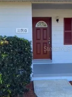 $1,700 | 11910 Sunset Drive, Tavares, FL 32778