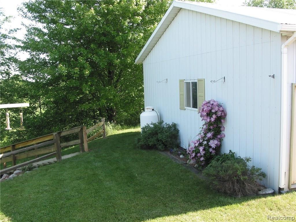 880 Shabbona Road Snover, MI 48472 - Photo 3 of 16 03-06-15 014.jpg