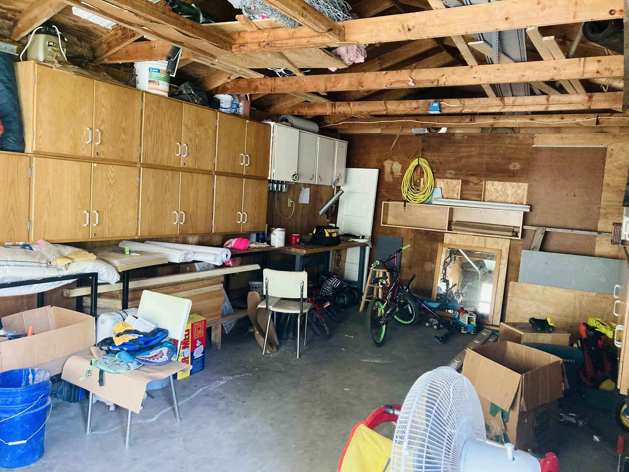 709 Roe Street Buchanan, MI 49107 - Photo 17 of 19 Garage