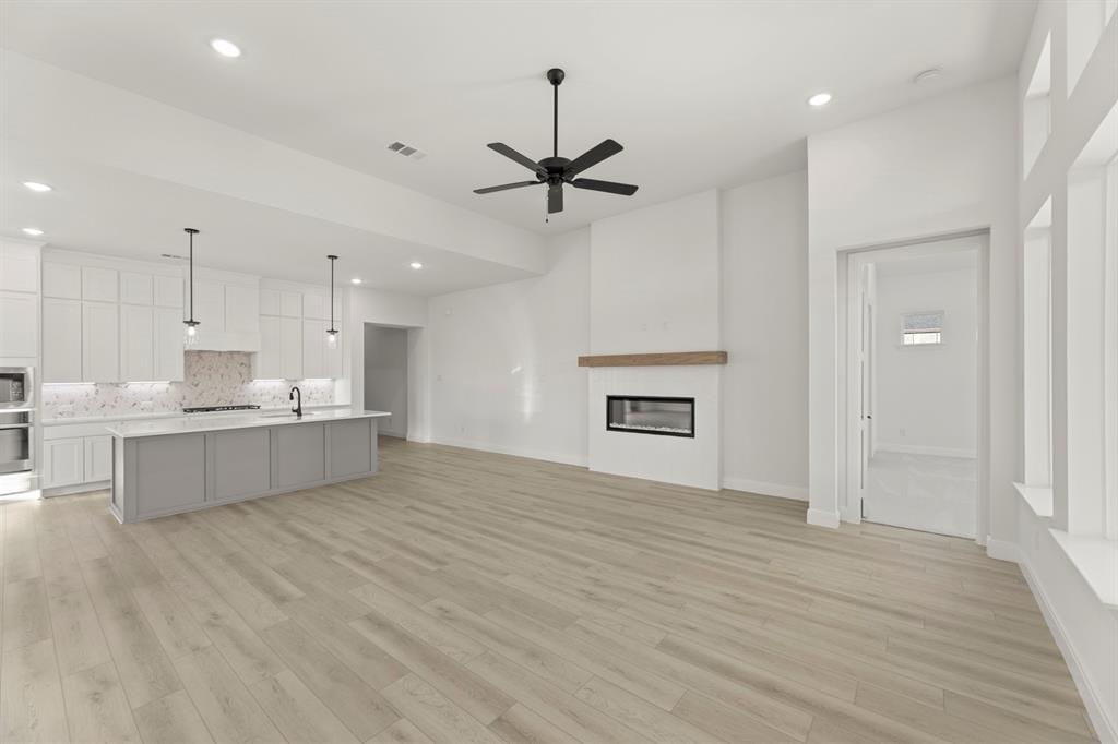 1034 Bingham Way Forney, TX 75126 - Photo 17 of 39 16_1034 Bingham - Family (3)