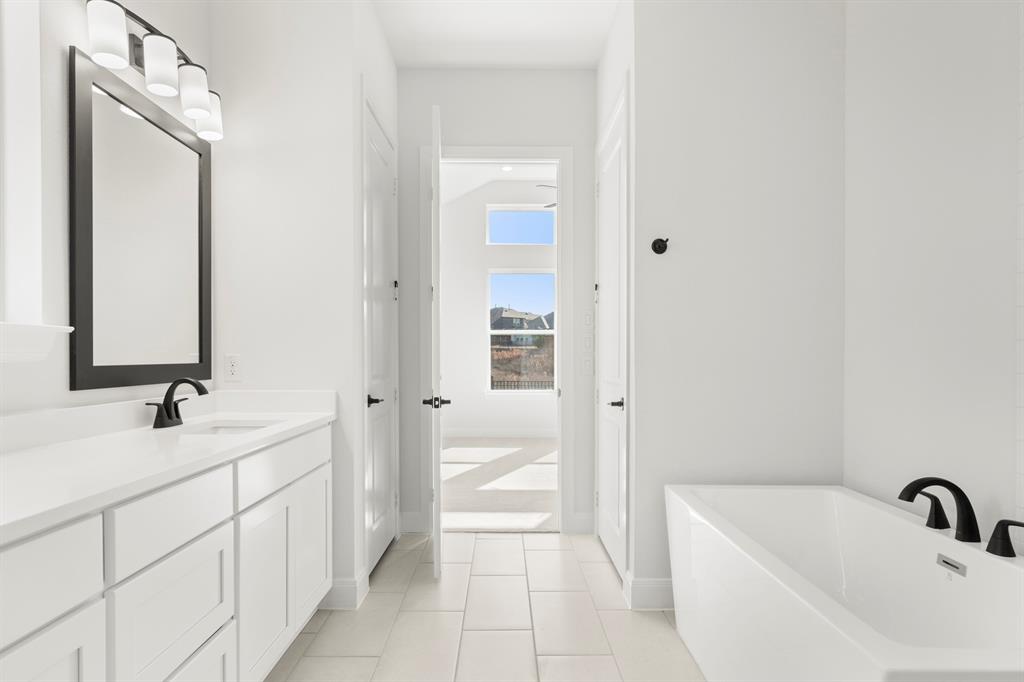 1034 Bingham Way Forney, TX 75126 - Photo 27 of 39 26_22_23. 1034 Bimgham - Bath (3)