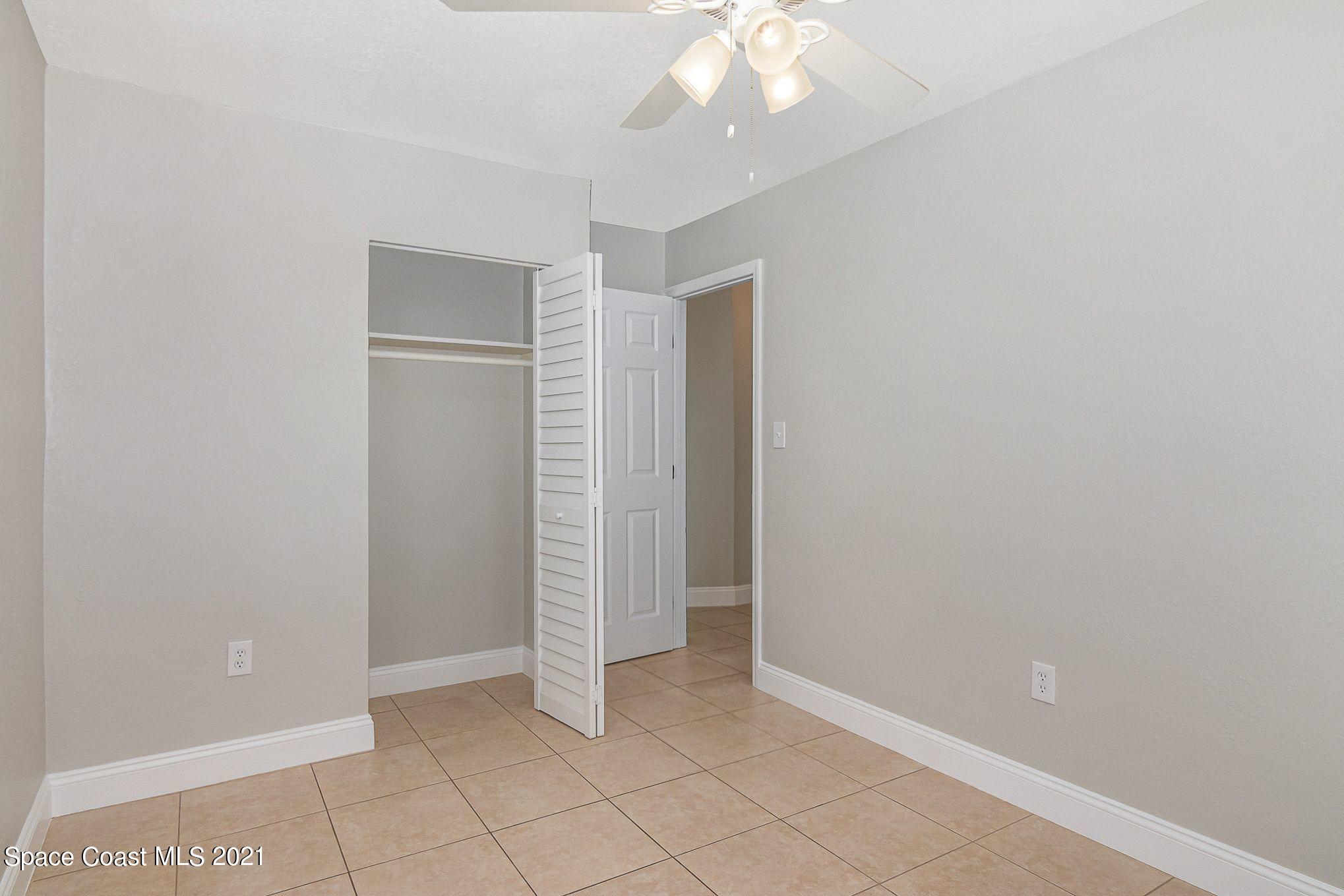 2214 Warwick Road Melbourne, FL 32935 - Photo 14 of 24 Room