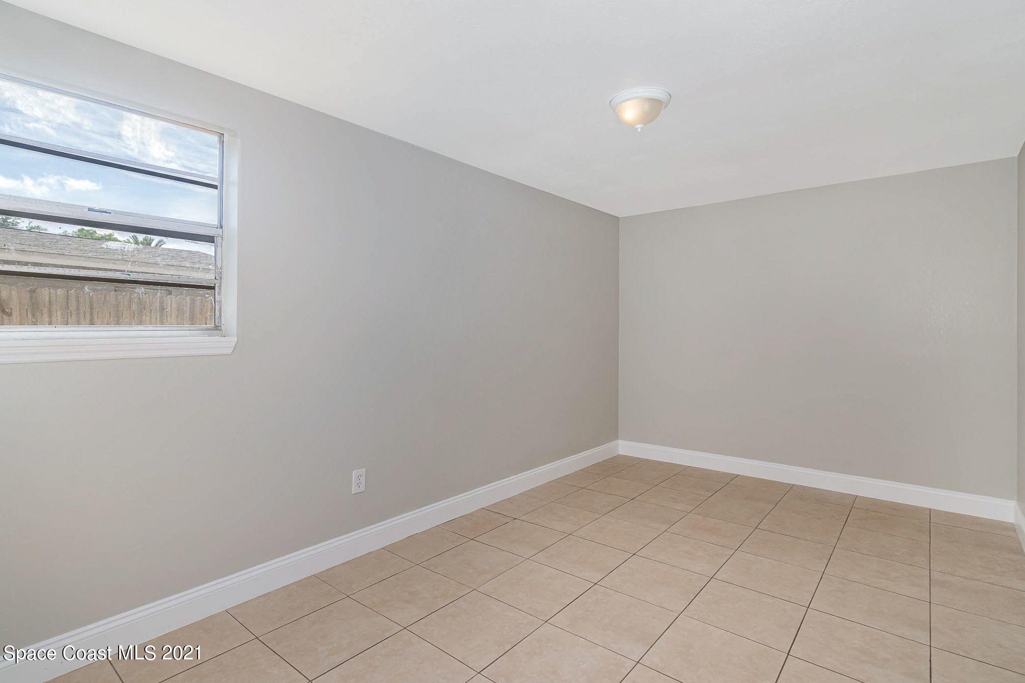2214 Warwick Road Melbourne, FL 32935 - Photo 19 of 24 Room