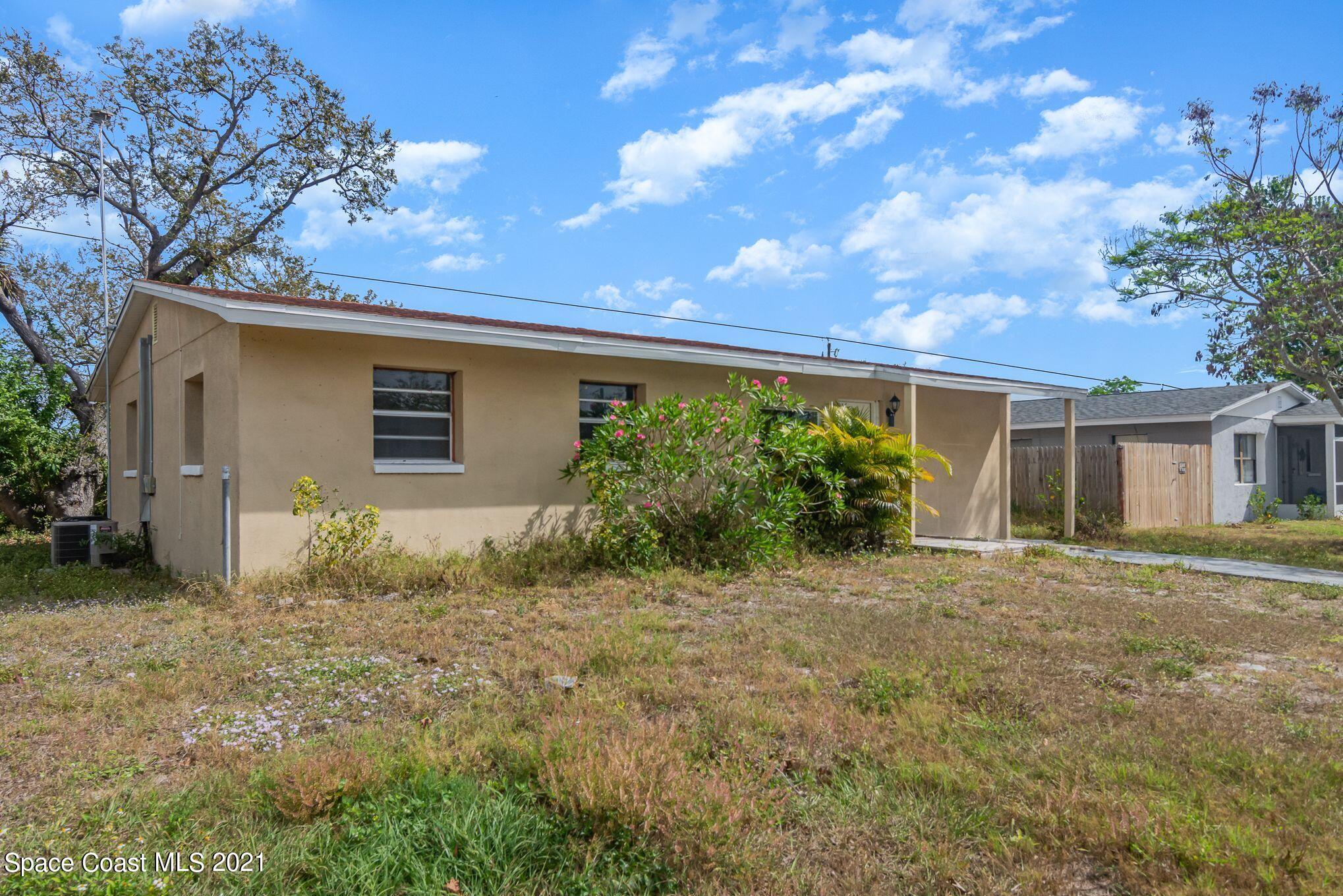 2214 Warwick Road Melbourne, FL 32935 - Photo 3 of 24 Front