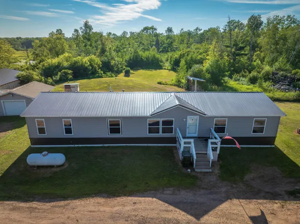 $299,900 | 43231 Co Highway 61, Hinckley, MN 55037