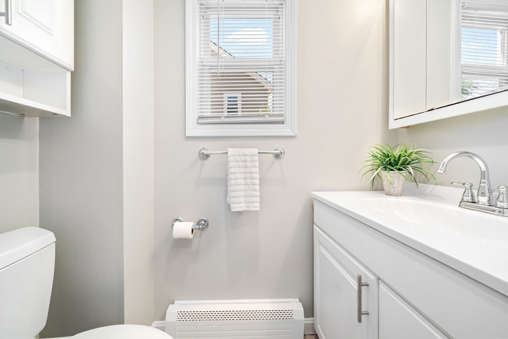19 Cypress Road Milton, MA 02186 - Photo 8 of 23 Gallery Image 8