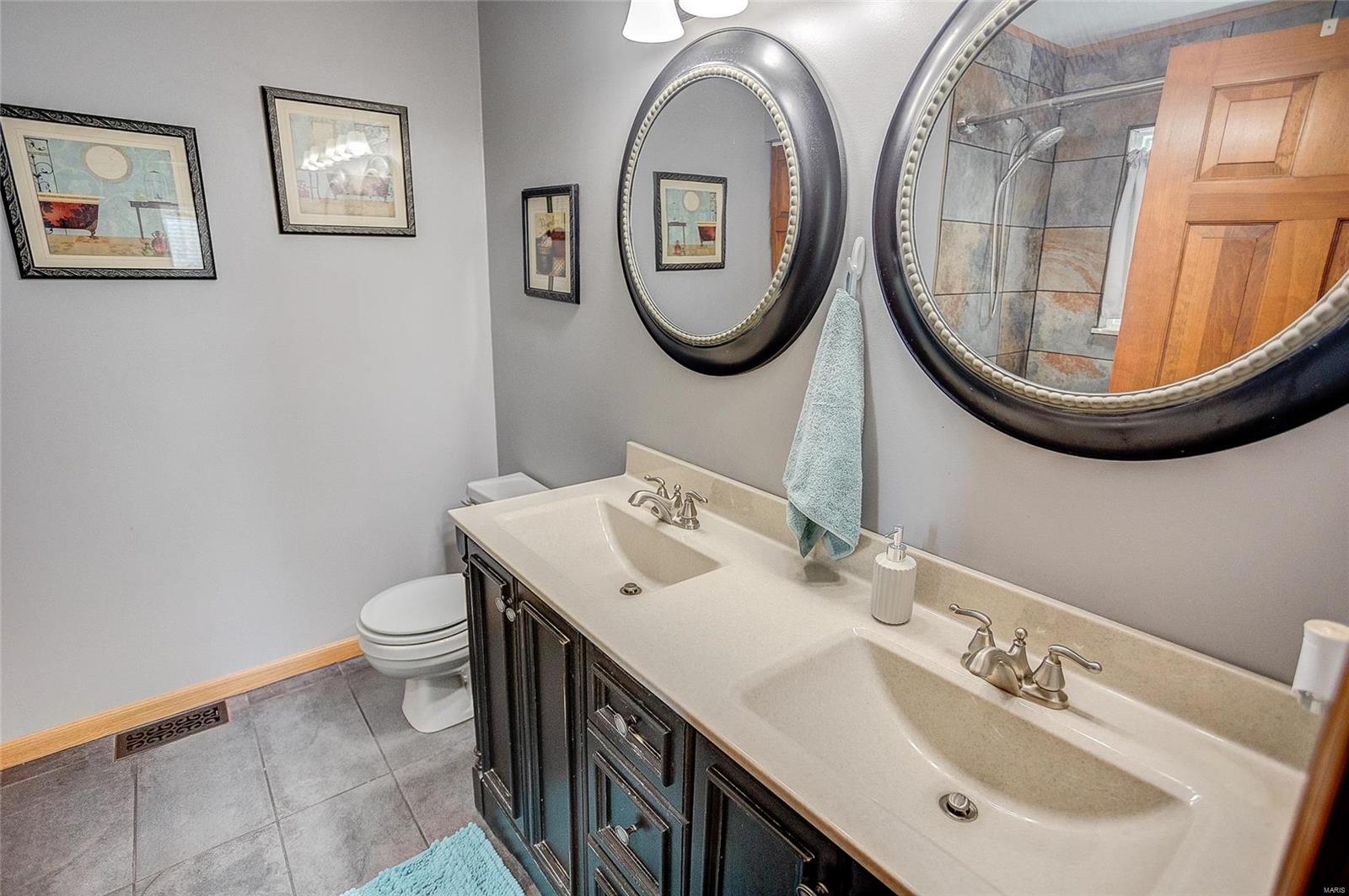 420 Springwood Drive Belleville, IL 62220 - Photo 37 of 55