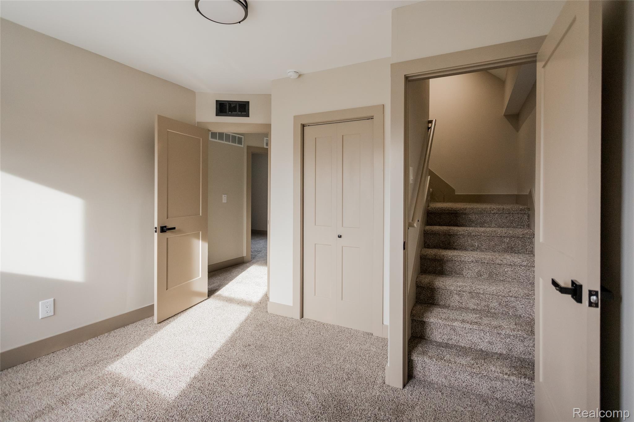 2630 Harding Street Detroit, MI 48214 - Photo 20 of 30 2630Harding-128.jpeg