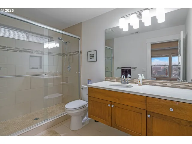 $640,000 | 5406 Northeast Couch Street, Portland, OR 97213