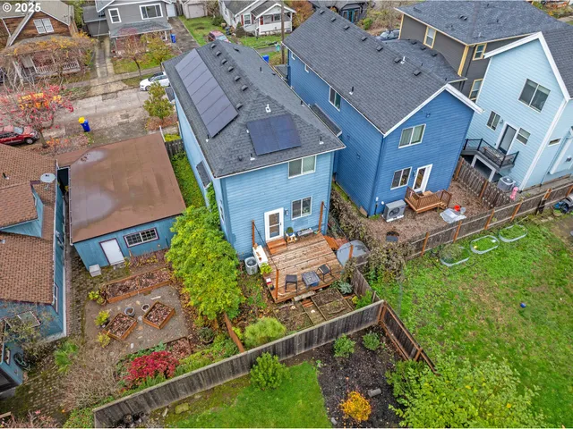 $640,000 | 5406 Northeast Couch Street, Portland, OR 97213