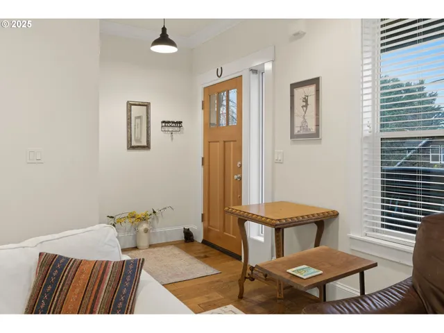 $640,000 | 5406 Northeast Couch Street, Portland, OR 97213