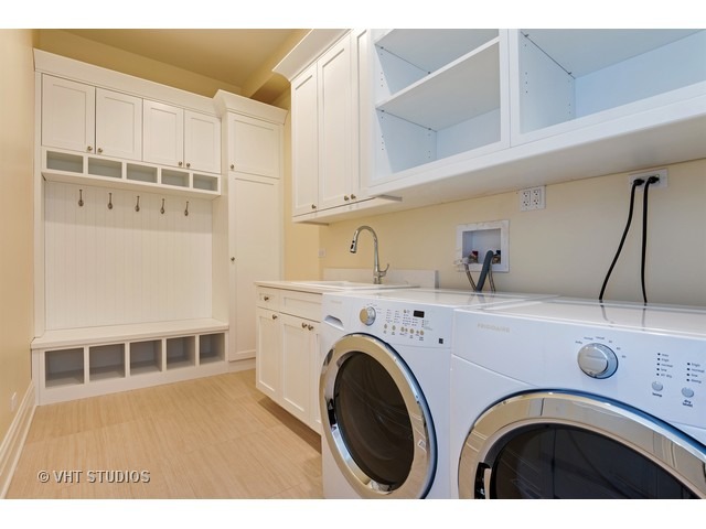 1949 Beechnut Road Northbrook, IL 60062 - Photo 24 of 25 a utility room with dryer and washer