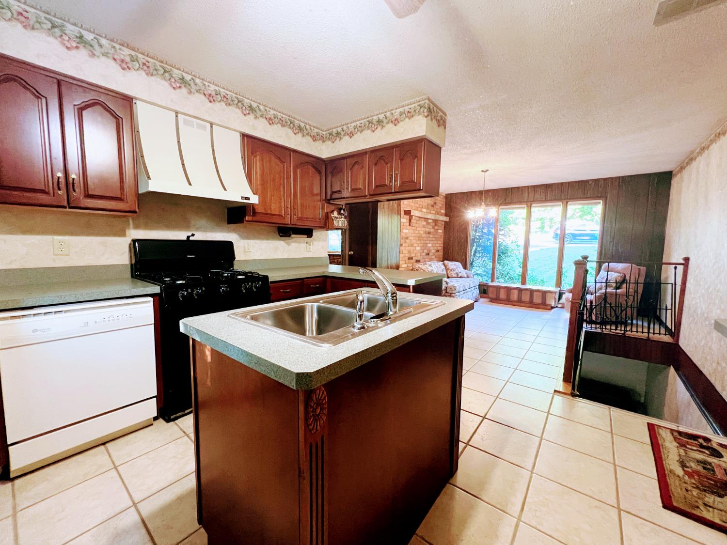 8148 Pea Ridge Road Brookville, IN 47012 - Photo 4 of 38