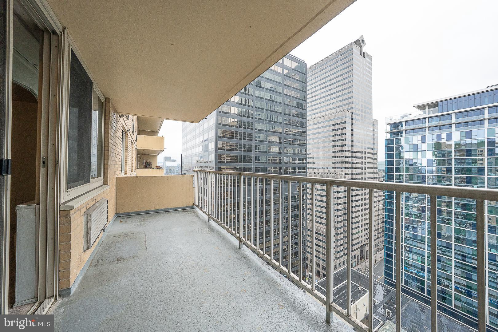 1919 Chestnut Street, Unit 2521 Philadelphia, PA 19103 - Photo 11 of 19