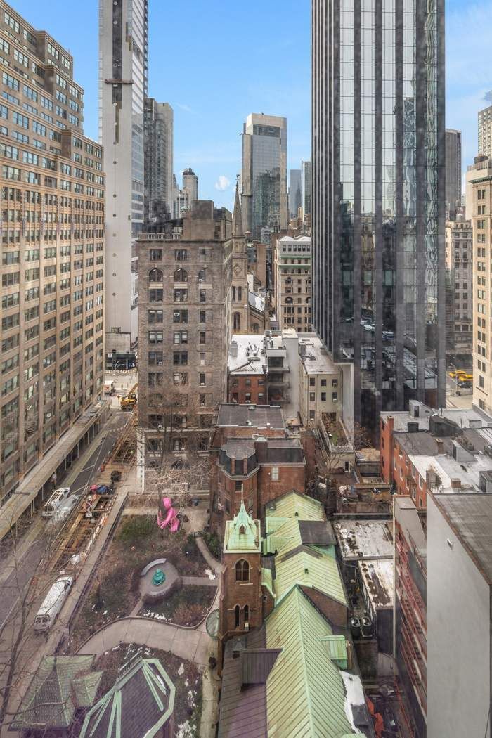 11 East 29th Street, Unit 16B Manhattan, NY 10016 - Photo 5 of 6 a city view with tall buildings