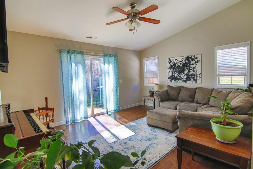 1033 East Hanover Road Graham, NC 27253 - Photo 14 of 20 Gallery Image 14