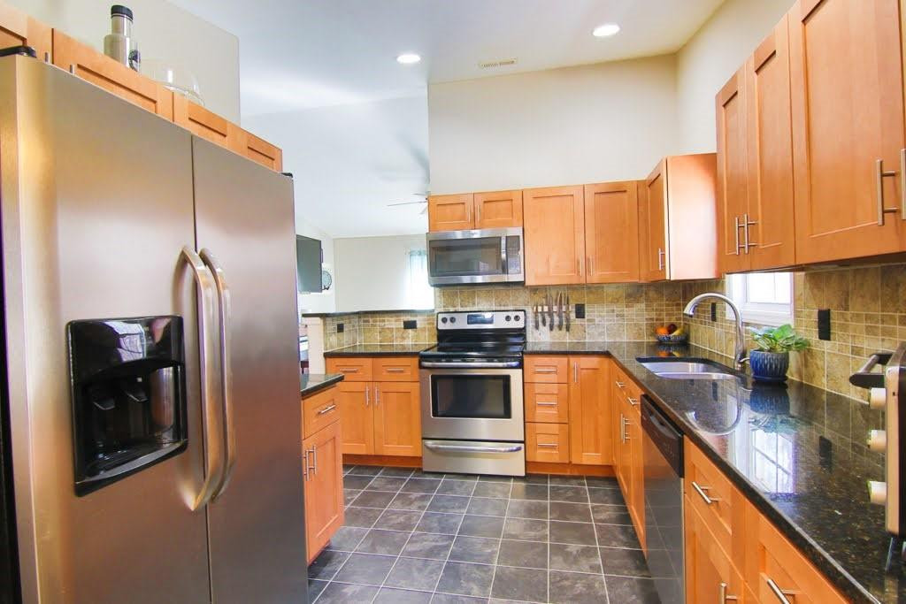 1033 East Hanover Road Graham, NC 27253 - Photo 10 of 20 Gallery Image 10