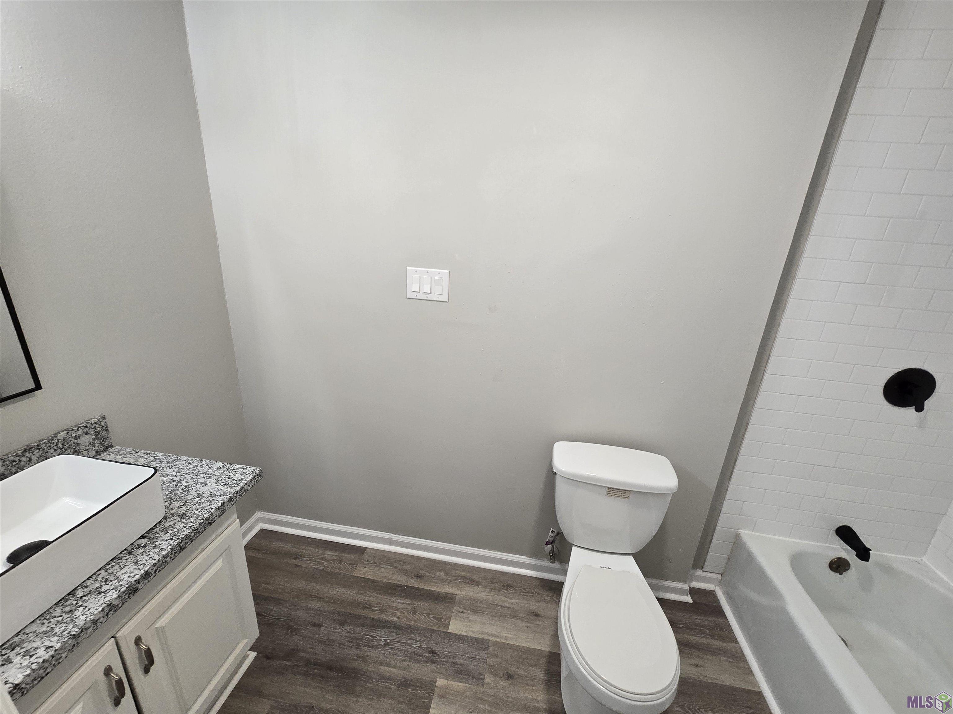 7565 Gov Blanchard Drive Baton Rouge, LA 70811 - Photo 12 of 27 Primary Bathroom