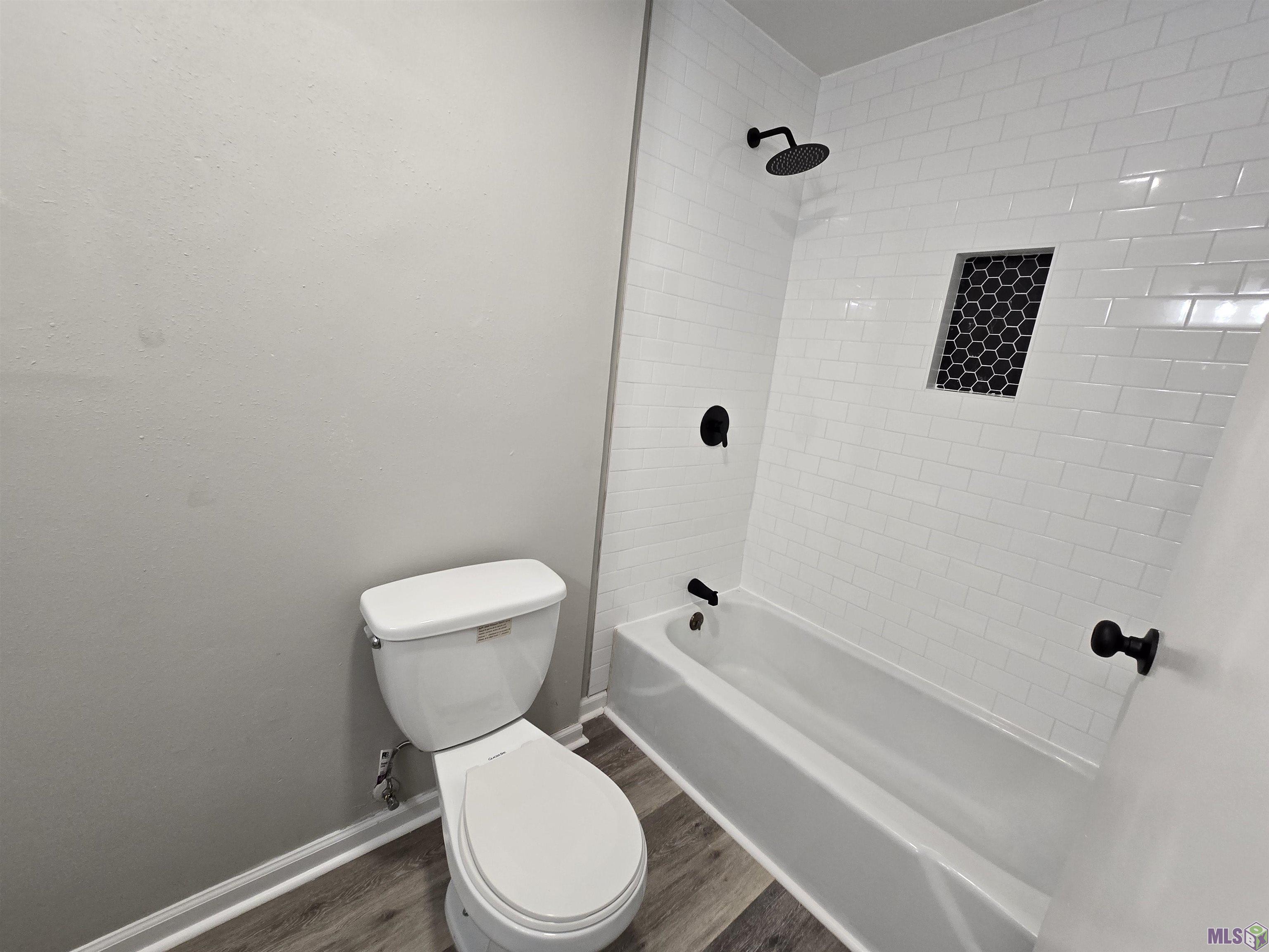 7565 Gov Blanchard Drive Baton Rouge, LA 70811 - Photo 10 of 27 Primary Bathroom