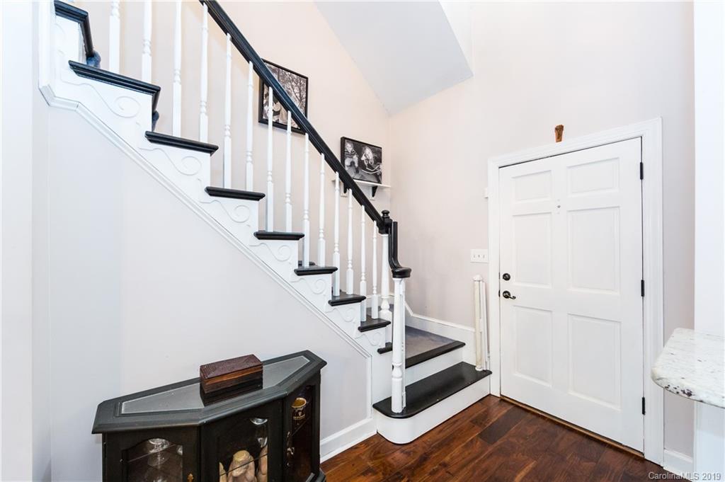 7122 Rothmore Street Charlotte, NC 28215 - Photo 3 of 36 Gallery Image 3