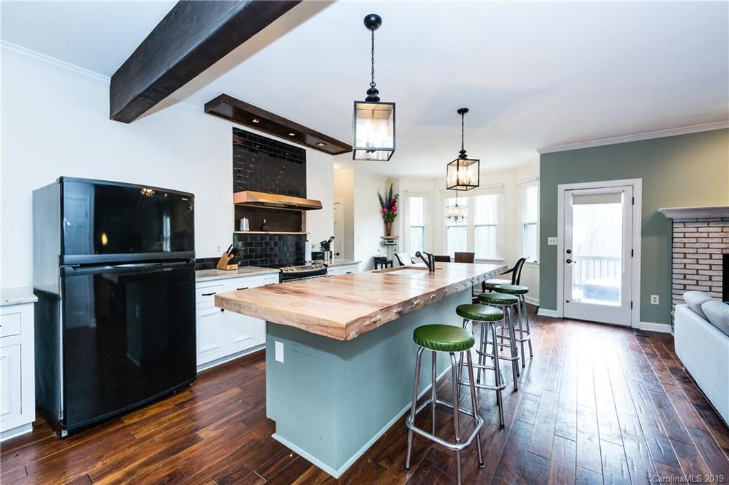 7122 Rothmore Street Charlotte, NC 28215 - Photo 10 of 36 Gallery Image 10