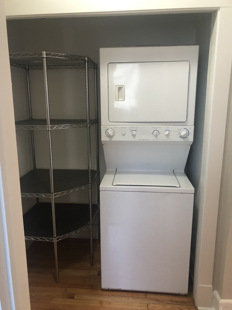 70 Pine Avenue, Unit 1A Riverside, IL 60546 - Photo 5 of 7 a utility room with dryer and washer
